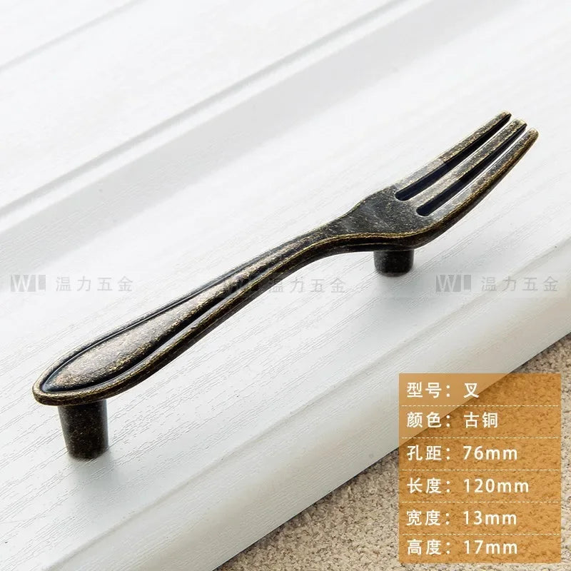 Zinc Alloy Creative Spoon Fork Knife Kitchen Cabinet Closet Furniture Door Knob Cabinet Pull Drawer Handles Cabinet Knob