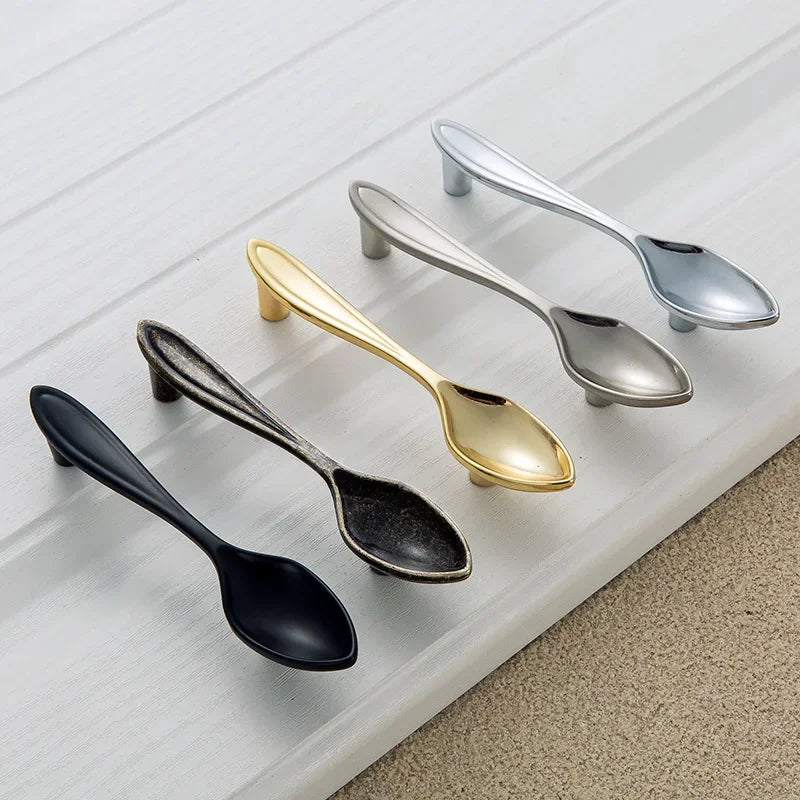 Zinc Alloy Creative Spoon Fork Knife Kitchen Cabinet Closet Furniture Door Knob Cabinet Pull Drawer Handles Cabinet Knob